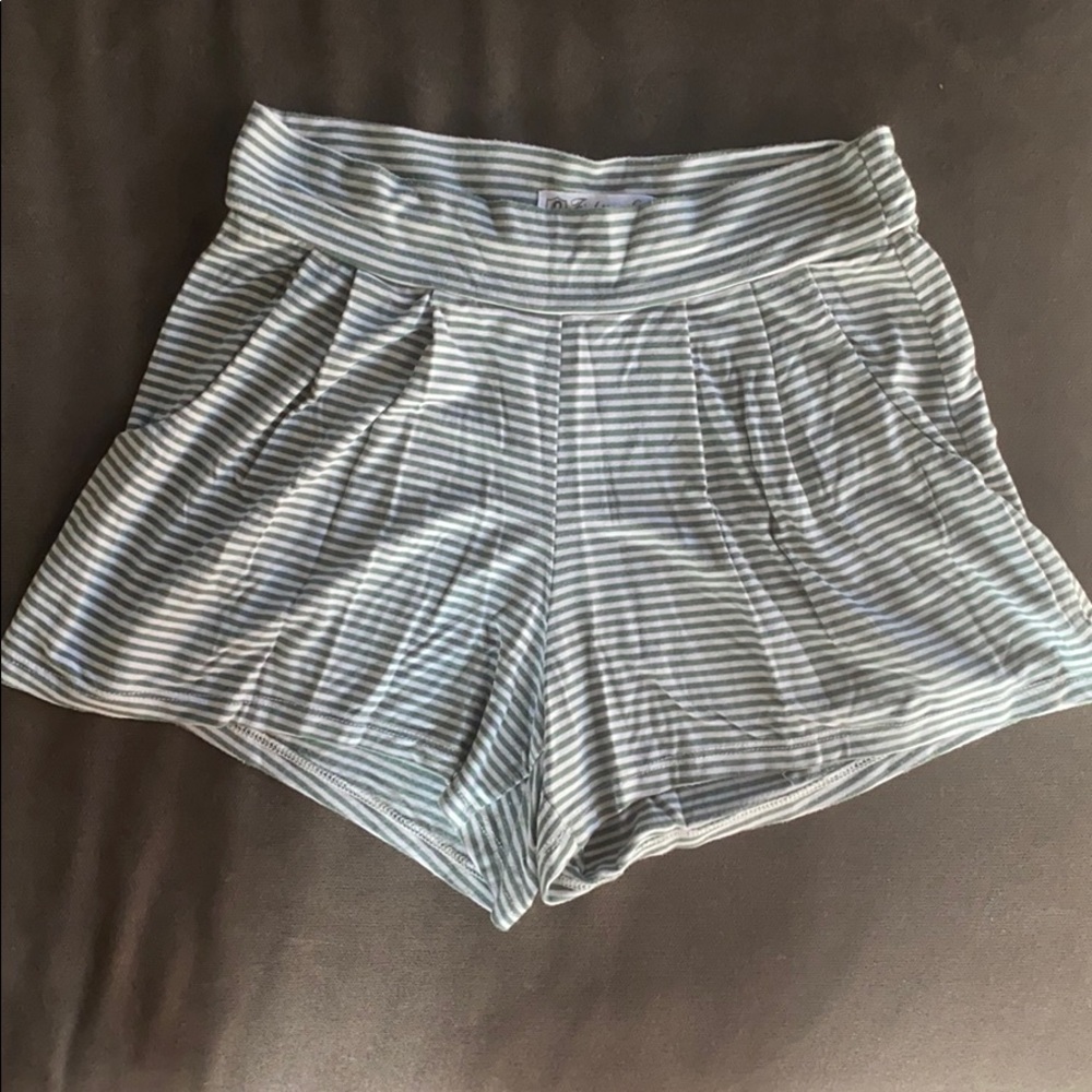 Fighting Eel Om Shorts